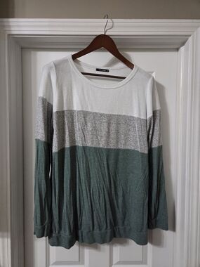 Pink Clover Color Block Super Soft Long Sleeve - White, Gray & Green